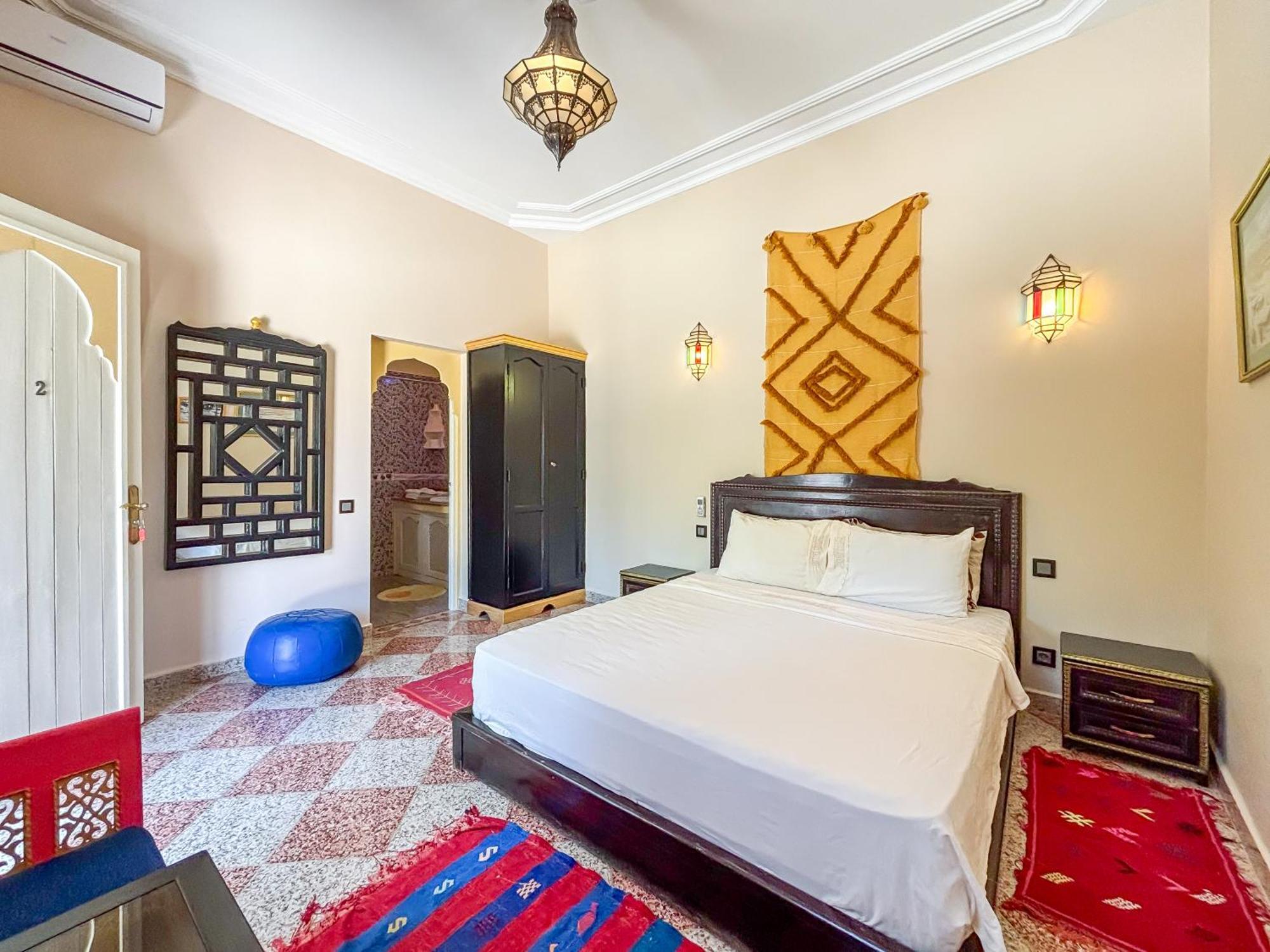 Le Bleu House Bed & Breakfast Sidi Abdallah Ghiat ภายนอก รูปภาพ