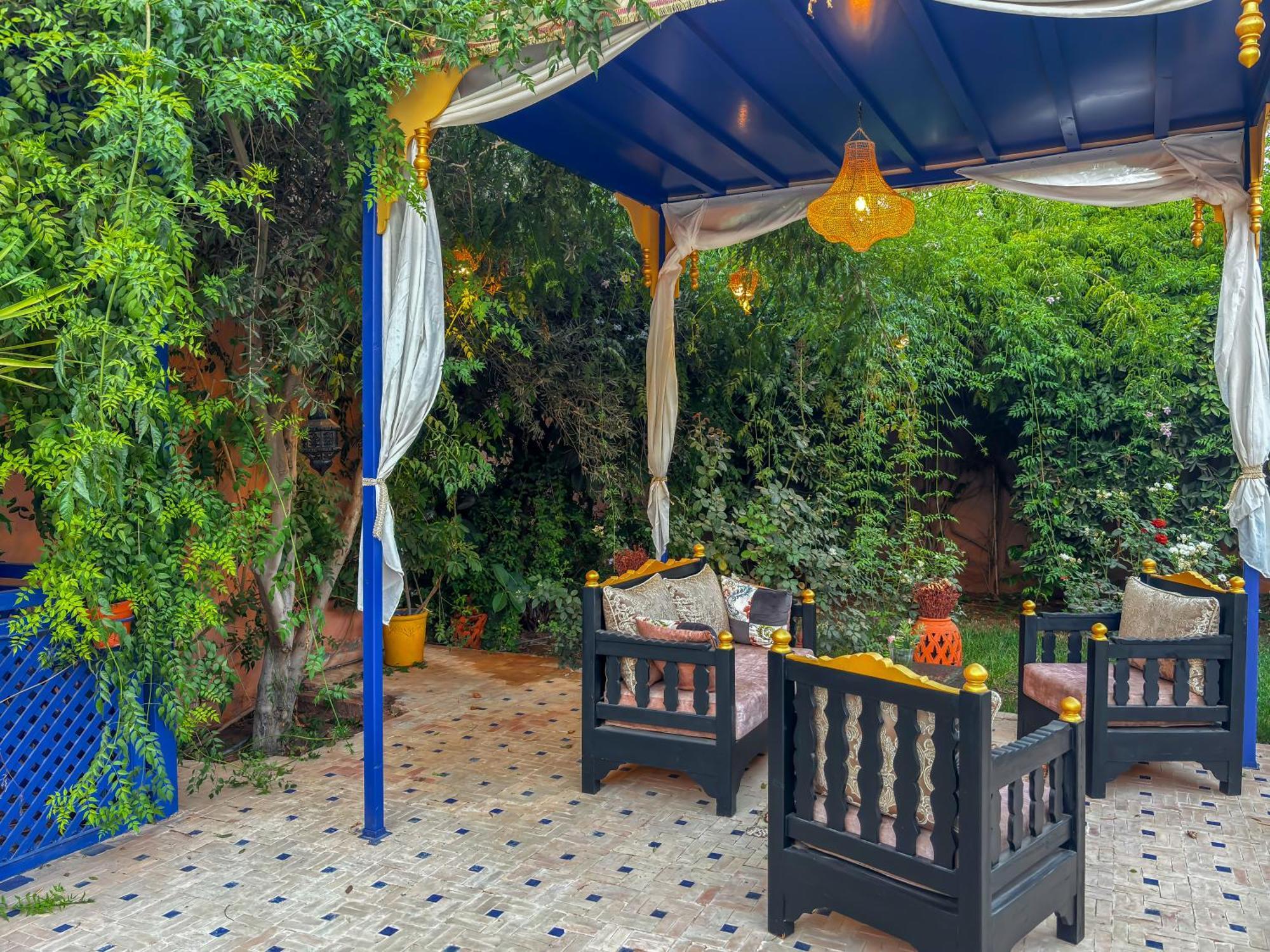 Le Bleu House Bed & Breakfast Sidi Abdallah Ghiat ภายนอก รูปภาพ