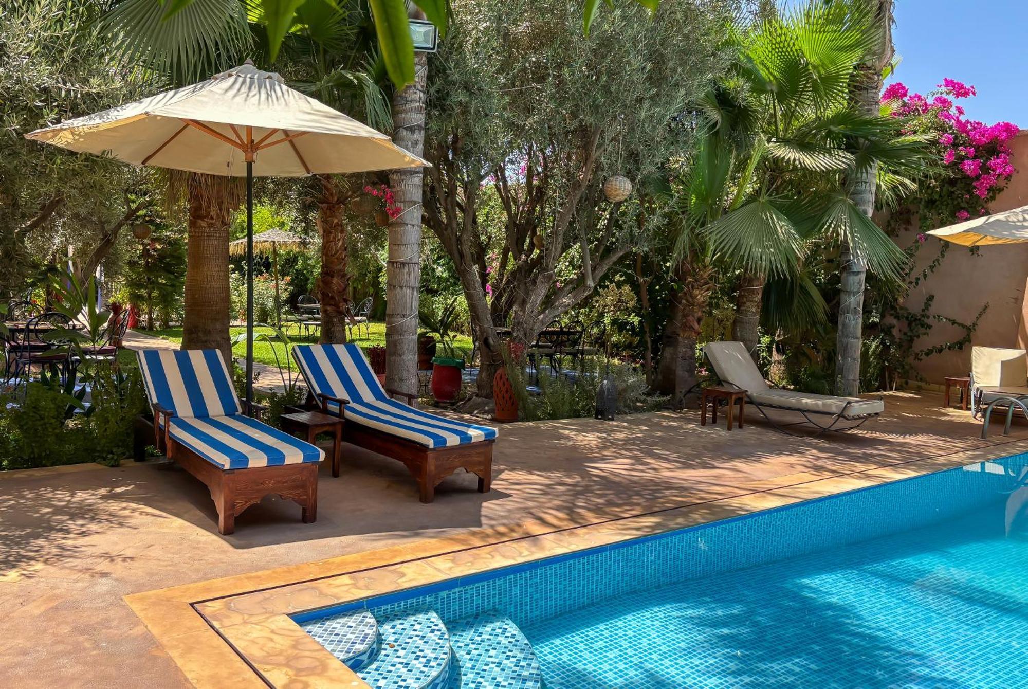 Le Bleu House Bed & Breakfast Sidi Abdallah Ghiat ภายนอก รูปภาพ